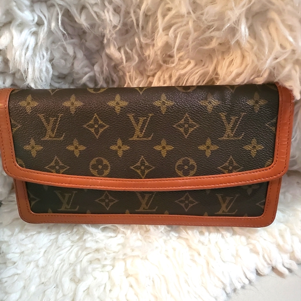 Louis Vuitton brown monogram clutch bag